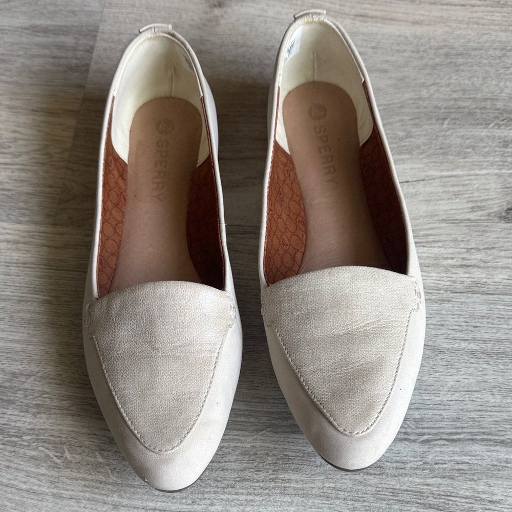 Sperry Cream Classic Loafers / Flats, Size 9, Like New